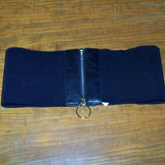 Wide Black Stretch Belt - Picture 2 of 3